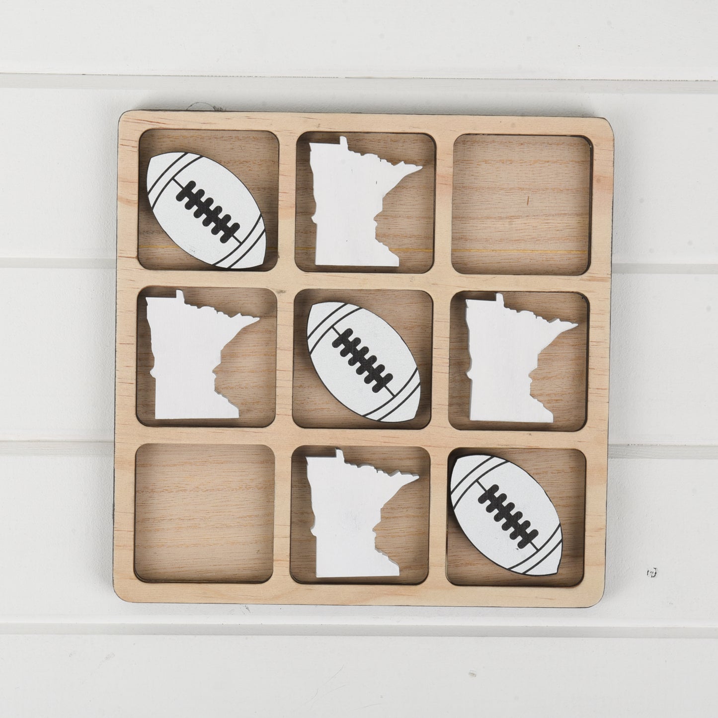 Minnesota Tic Tac Toe Board