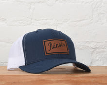 Load image into Gallery viewer, Illinois Script Snapback