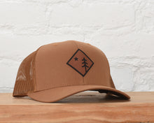 Load image into Gallery viewer, Maine Upta Camp Snapback