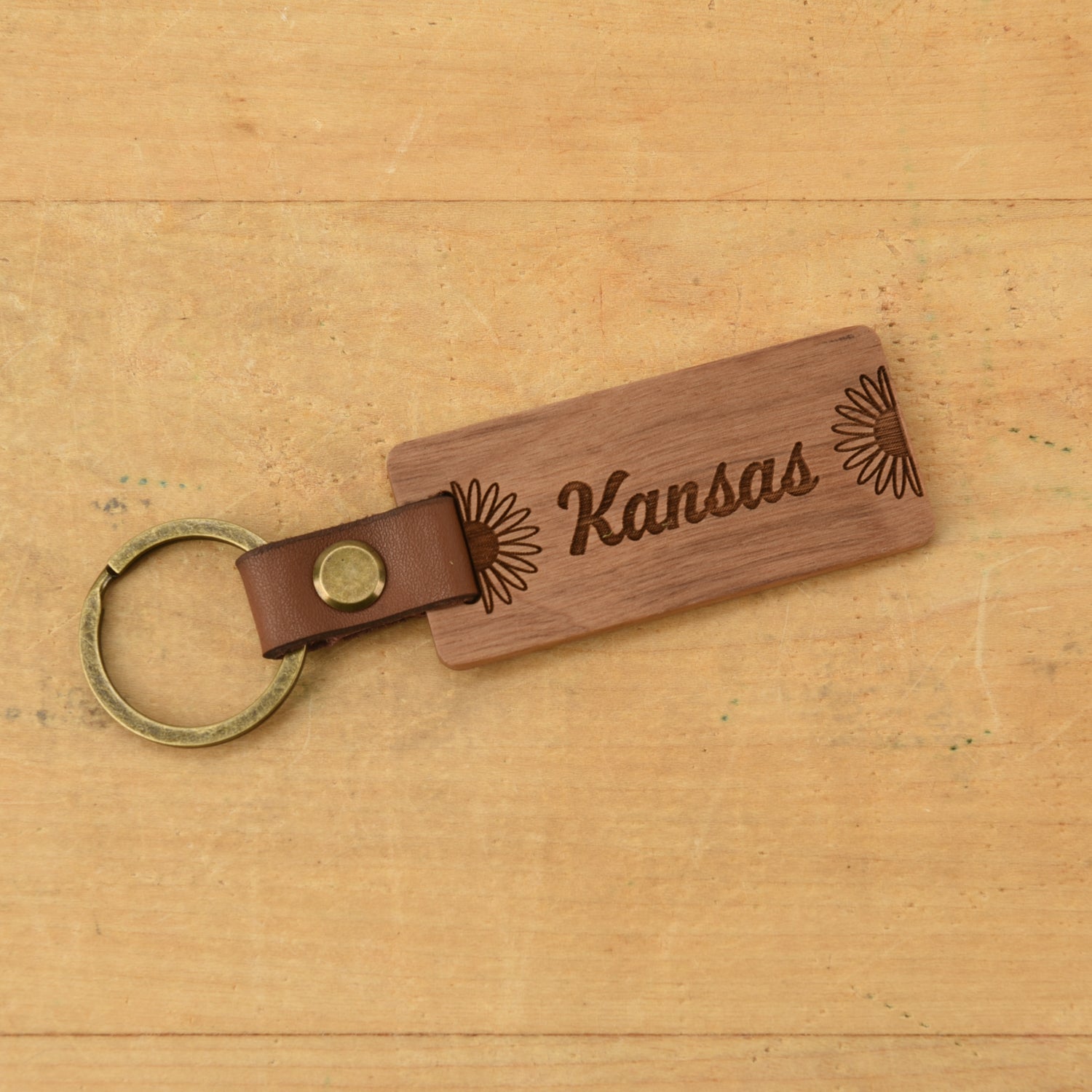 Kansas Wood/Leather Keychain – Classic State