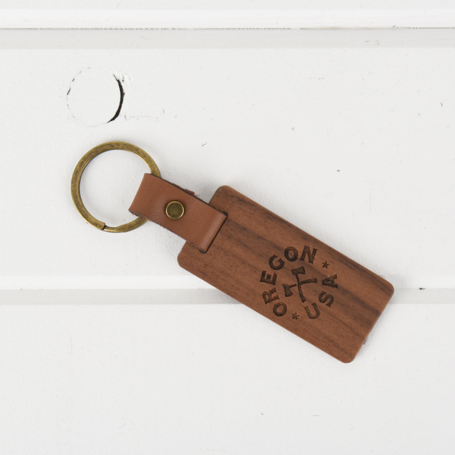 Oregon Wood/Leather Keychain – Classic State